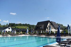 relaxare la piscina Bucovina